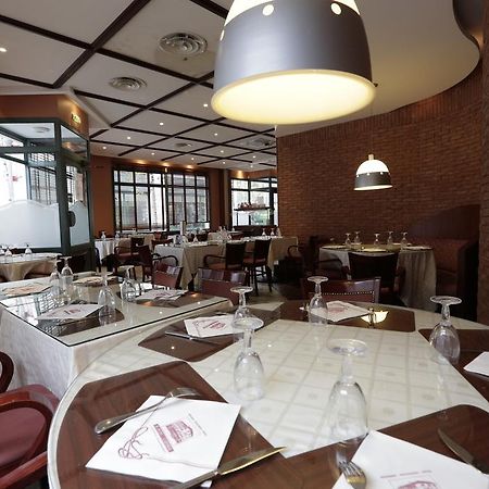Hotel Au Petit Caporal ميزو الفورْ المظهر الخارجي الصورة