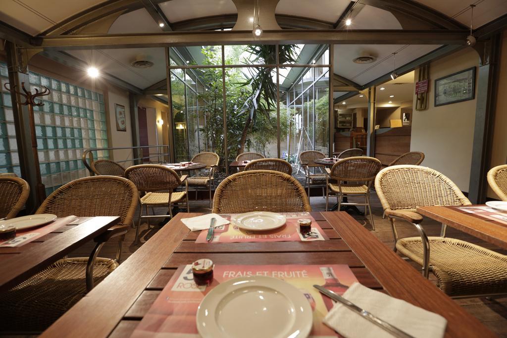 Hotel Au Petit Caporal ميزو الفورْ المظهر الخارجي الصورة
