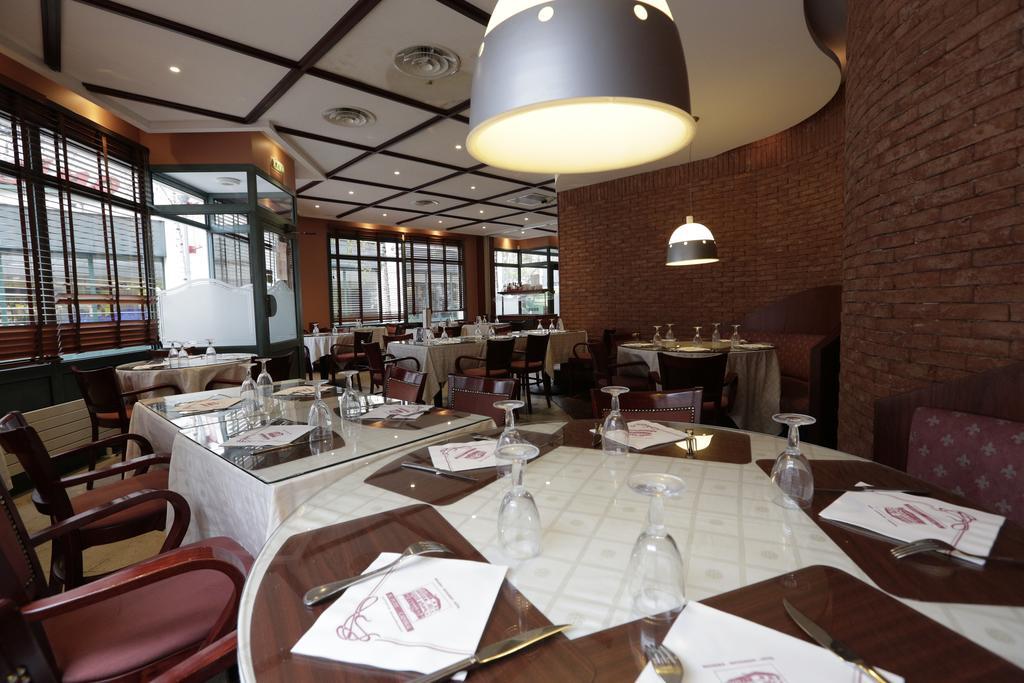Hotel Au Petit Caporal ميزو الفورْ المظهر الخارجي الصورة