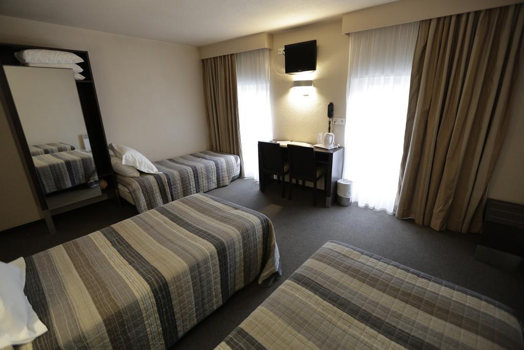 Hotel Au Petit Caporal ميزو الفورْ المظهر الخارجي الصورة