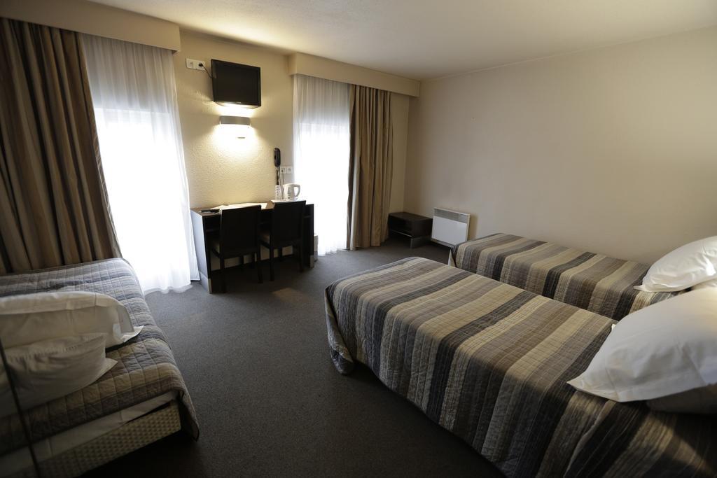 Hotel Au Petit Caporal ميزو الفورْ المظهر الخارجي الصورة