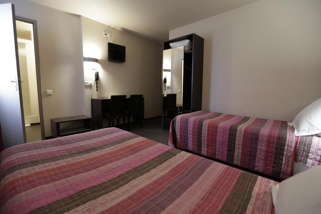 Hotel Au Petit Caporal ميزو الفورْ المظهر الخارجي الصورة