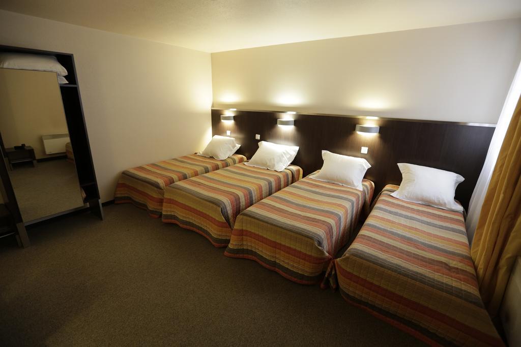 Hotel Au Petit Caporal ميزو الفورْ المظهر الخارجي الصورة