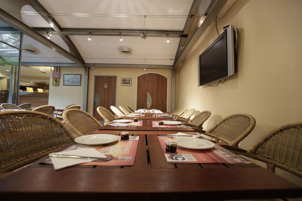 Hotel Au Petit Caporal ميزو الفورْ المظهر الخارجي الصورة