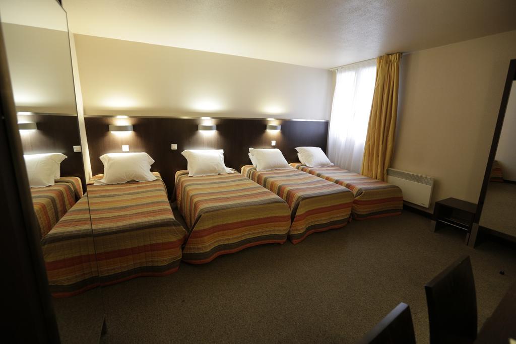 Hotel Au Petit Caporal ميزو الفورْ المظهر الخارجي الصورة