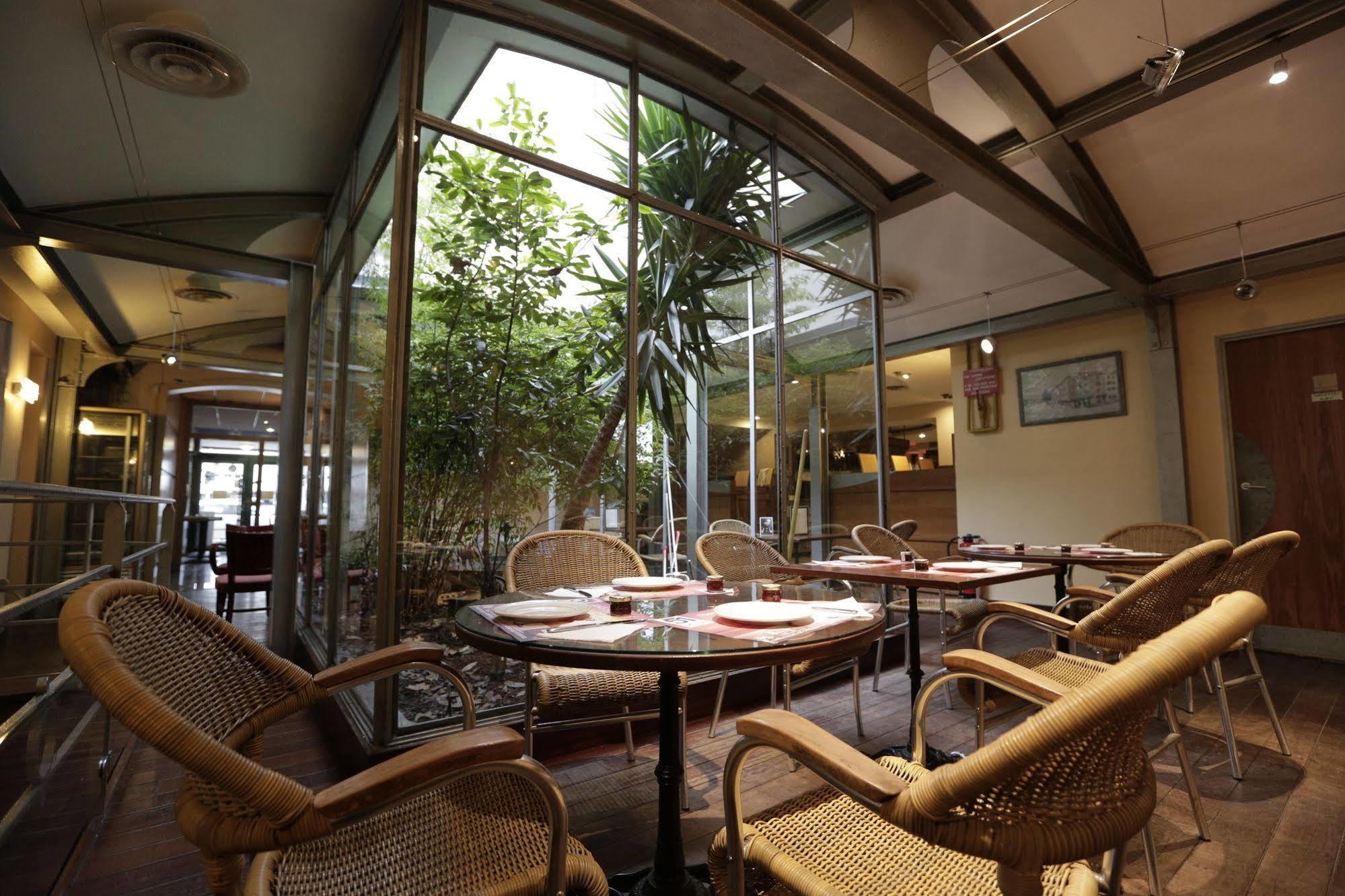 Hotel Au Petit Caporal ميزو الفورْ المظهر الخارجي الصورة