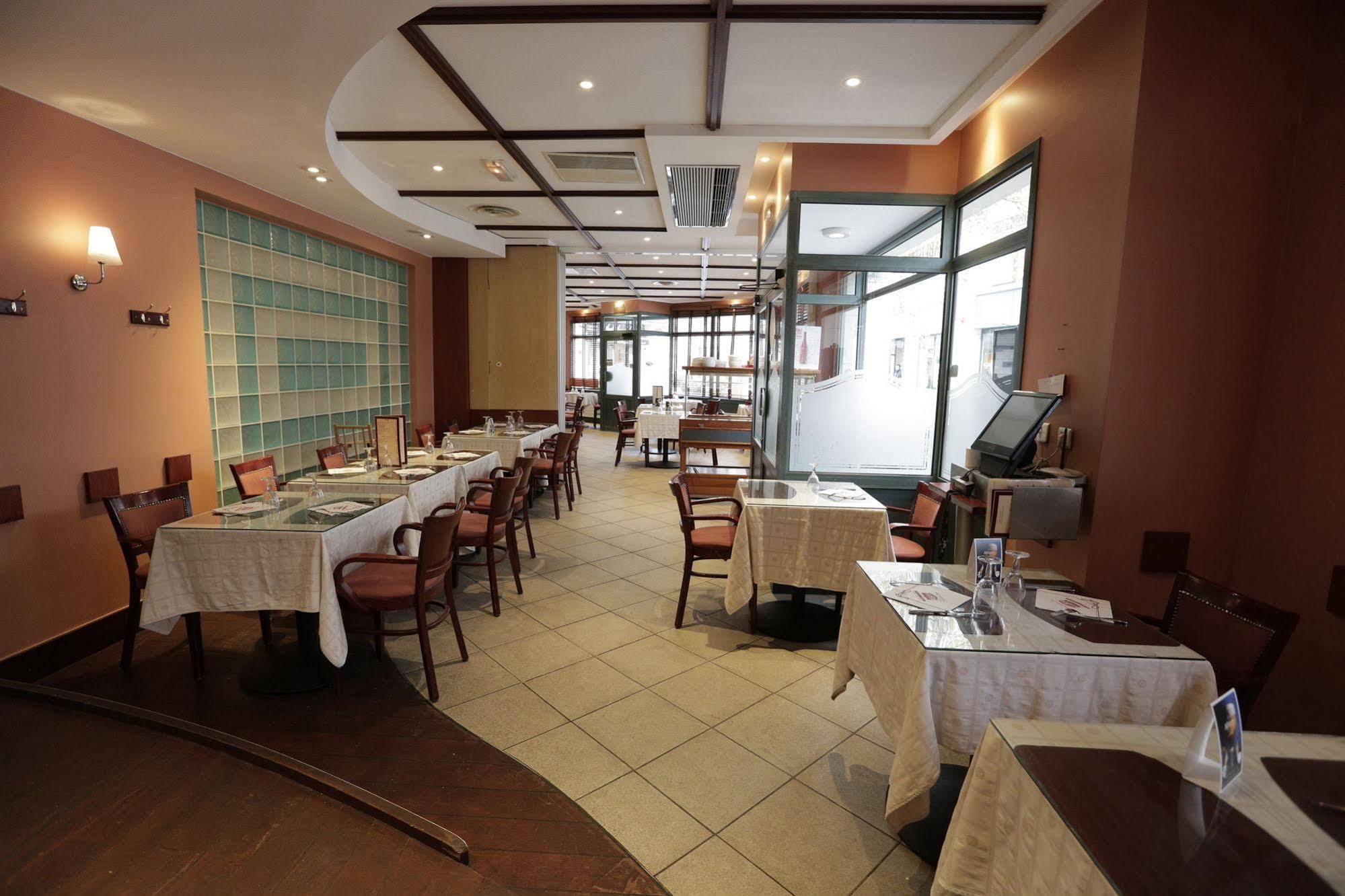 Hotel Au Petit Caporal ميزو الفورْ المظهر الخارجي الصورة